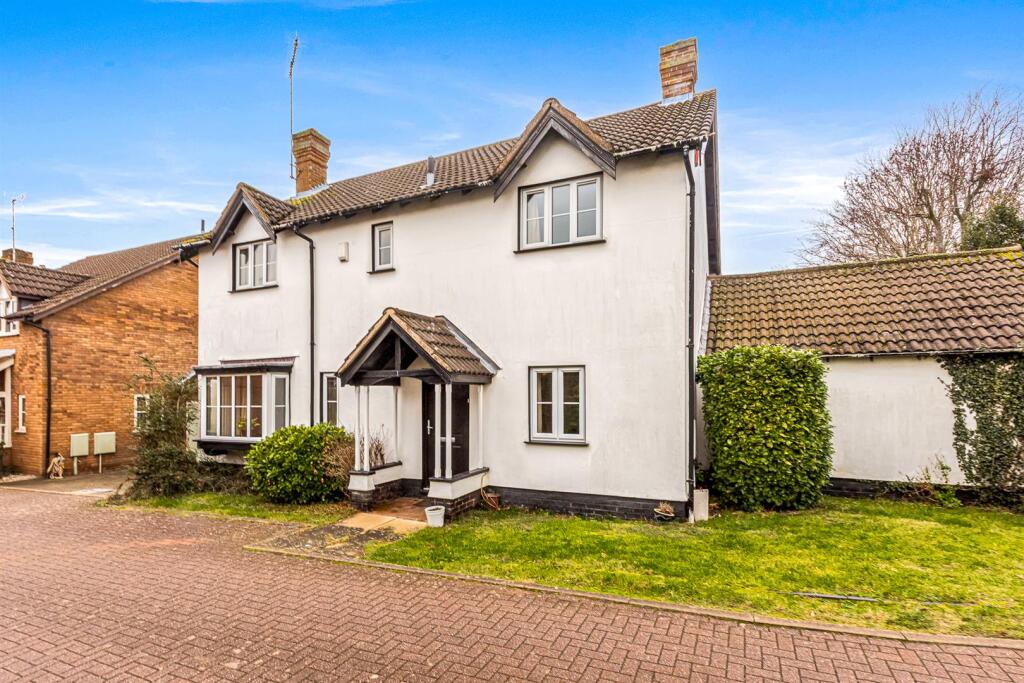 Main image of property: Carisbrooke Park, Leicester