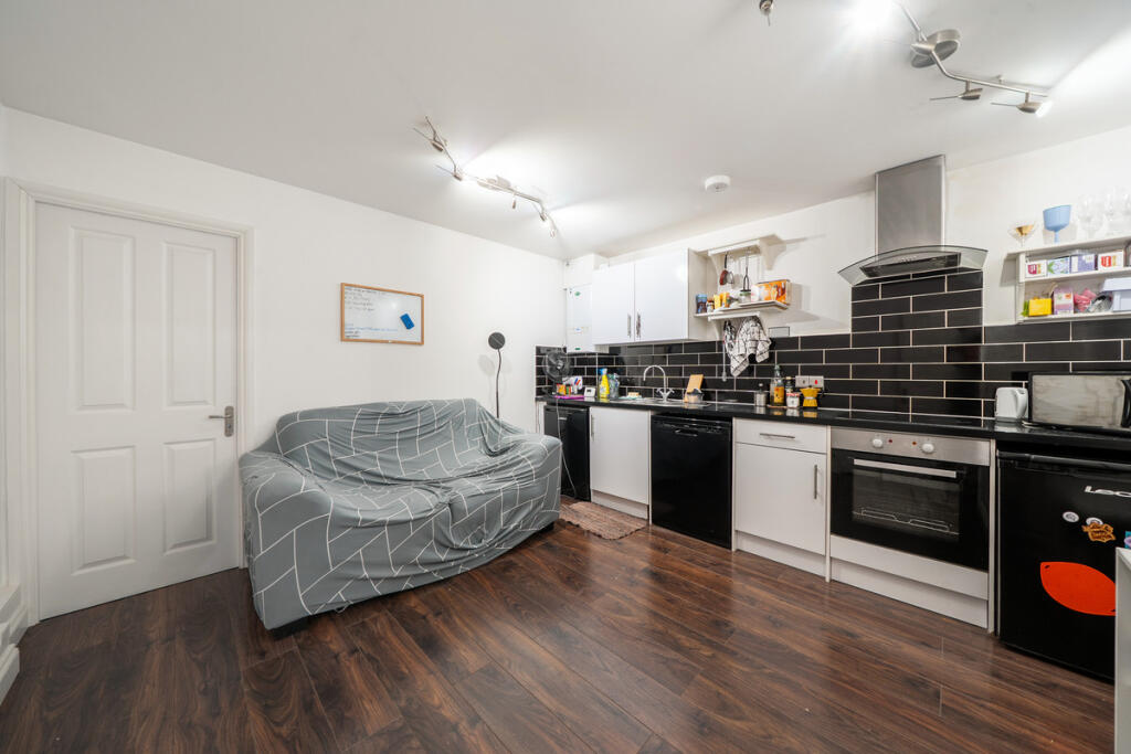 Apartment in London, Stockwell Park, Stockwell - View 5