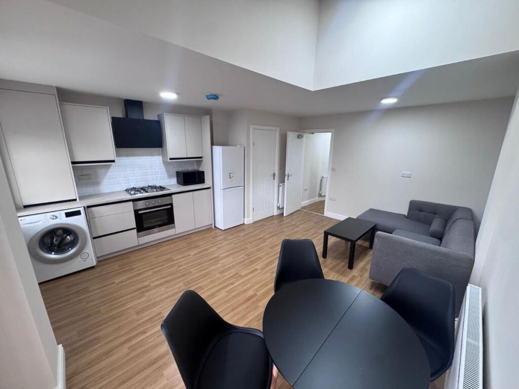 Main image of property: Flat 1, St Thomas Road, Preston