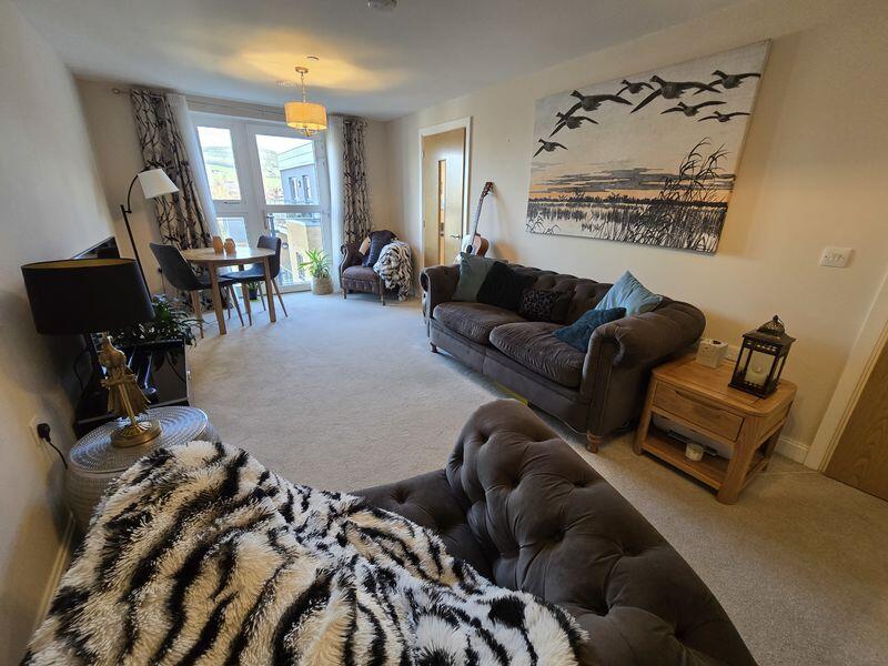 Main image of property: Modern One-Bedroom Apartment with Stunning Views – Plas Elyrch
