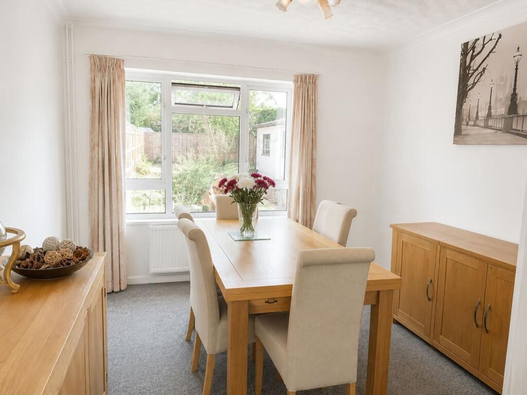 Salisbury Road, Totton, SOUTHAMPTON