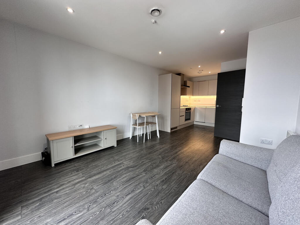 Apartment in Manchester, Greater Manchester - View 2