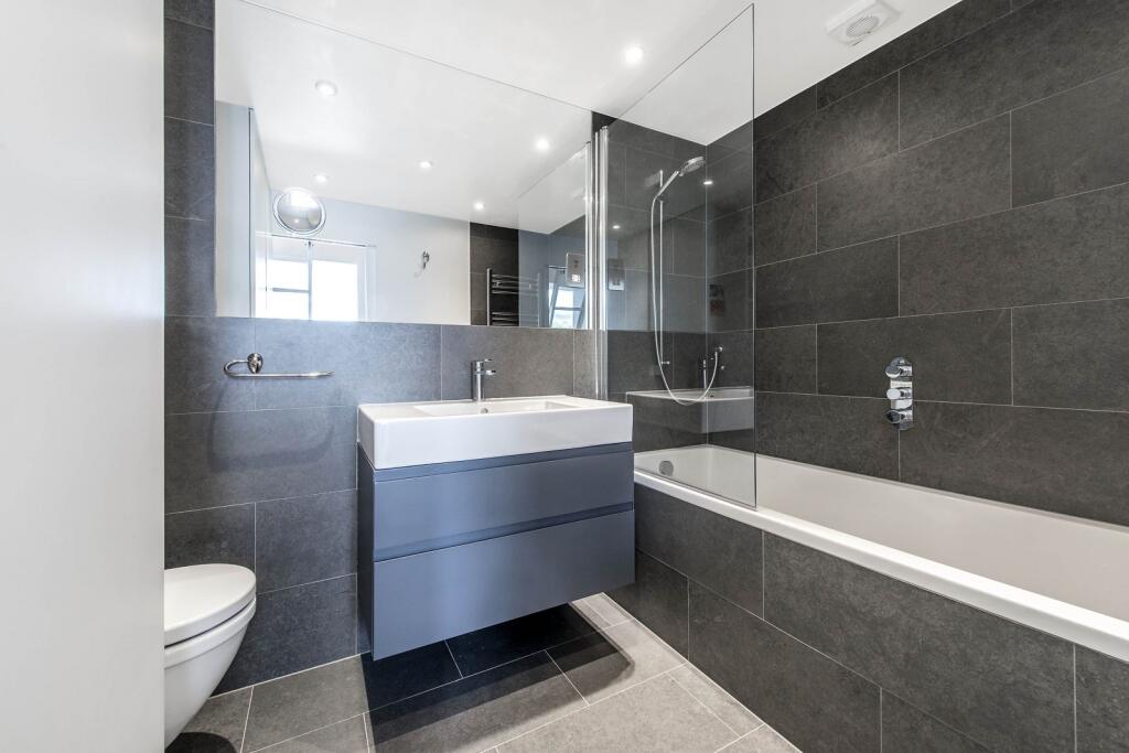 Apartment in London, Earl's Court - View 5