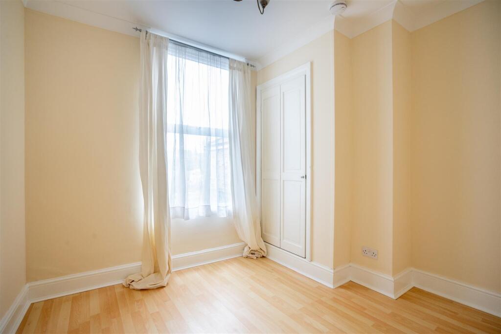Apartment in York - More