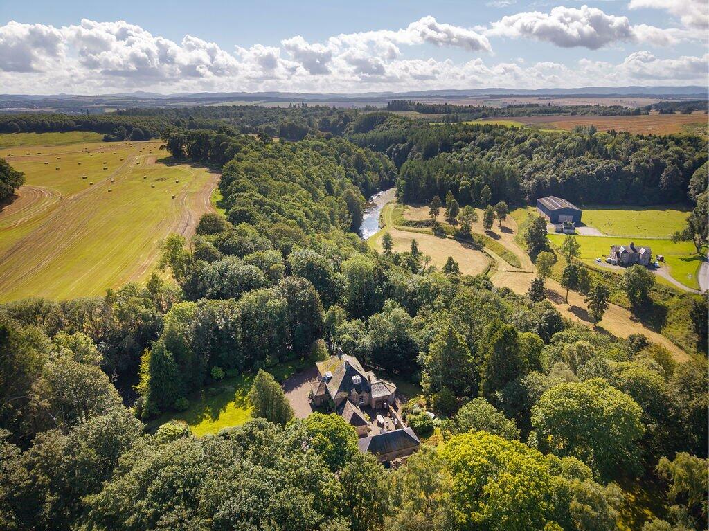 House in Perth - View 5