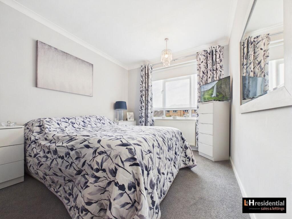 Apartment in Borehamwood, Elstree and Borehamwood - View 5