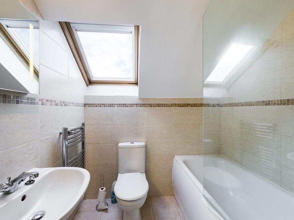 Apartment in Redhill - View 5