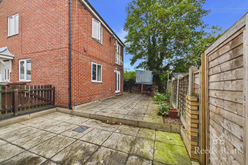 Cross Street, Horbury, Wakefield, West Yorkshire, WF4 photo 4