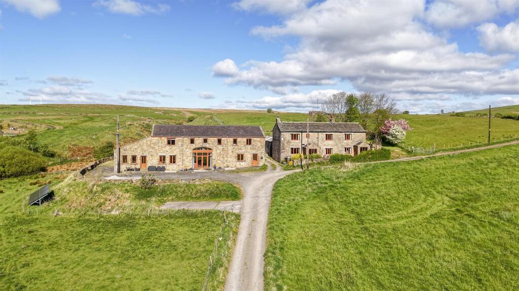 Middle Bank Top Farm, Lumb, Rossendale - With 89 Acres