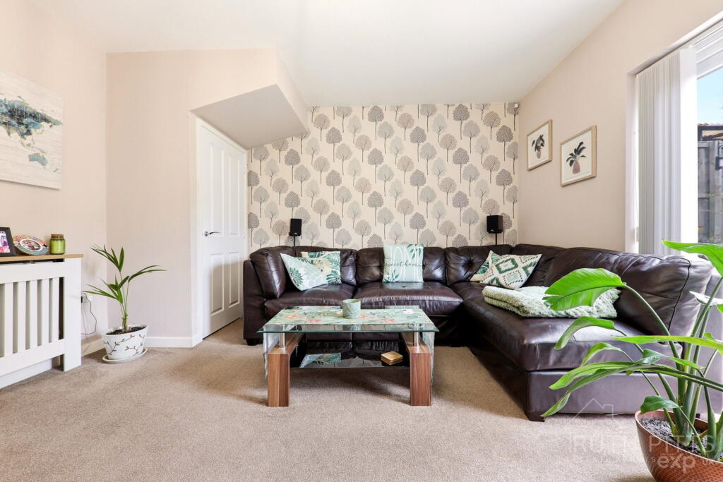 House in Wakefield, South Elmsall - View 4