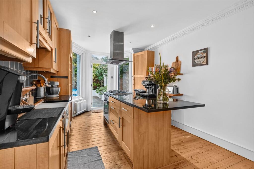 House in London - View 4