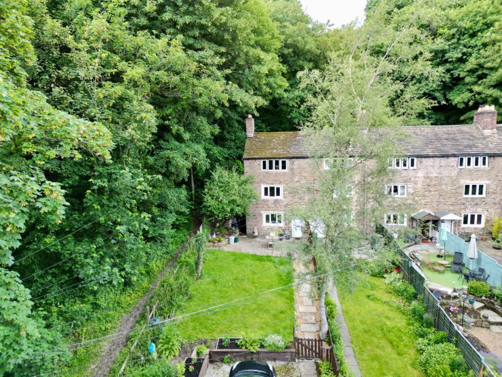 Main image of property: Summerbottom, Broadbottom, Hyde, SK14 6BP