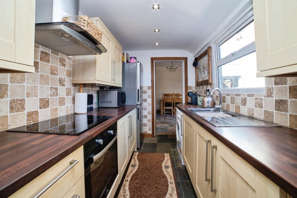 Lucknow Drive, Sutton-In-Ashfield photo 3
