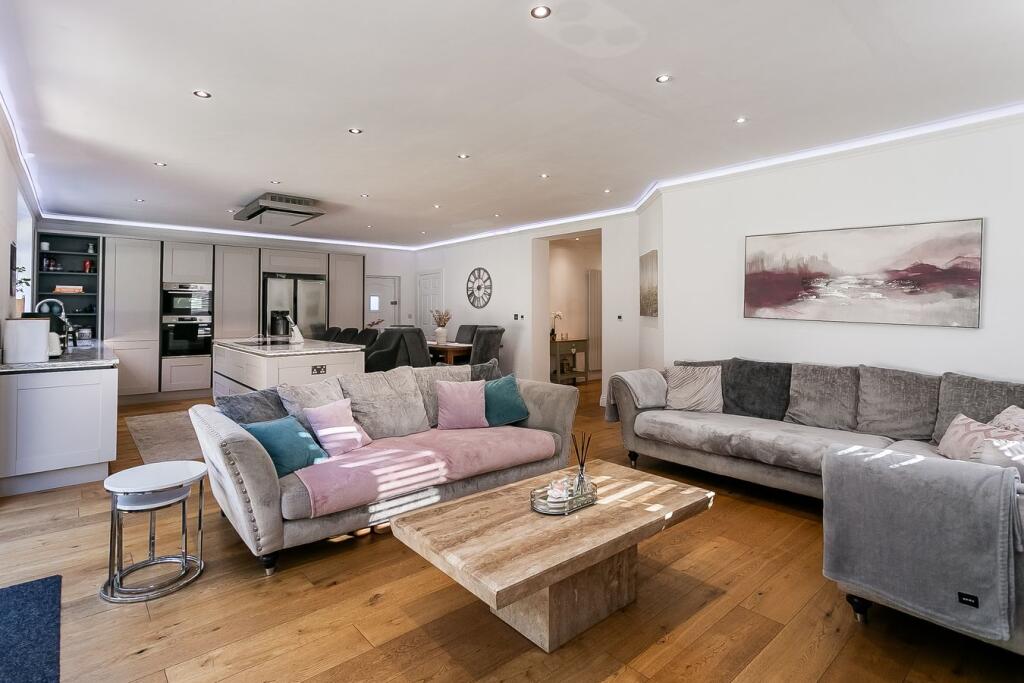 House in Edinburgh, Northfield/Willowbrae - View 4