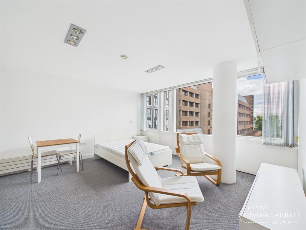 Apartment in Liverpool, Waterfront, Vauxhall - View 4
