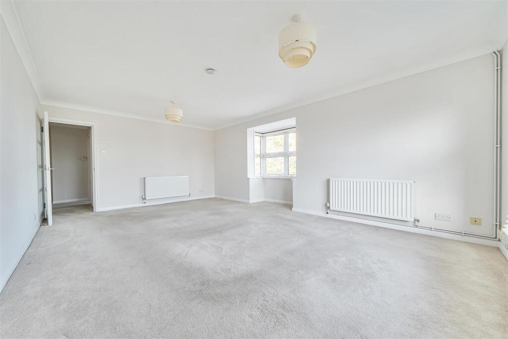 Apartment in Worthing, West Worthing - More