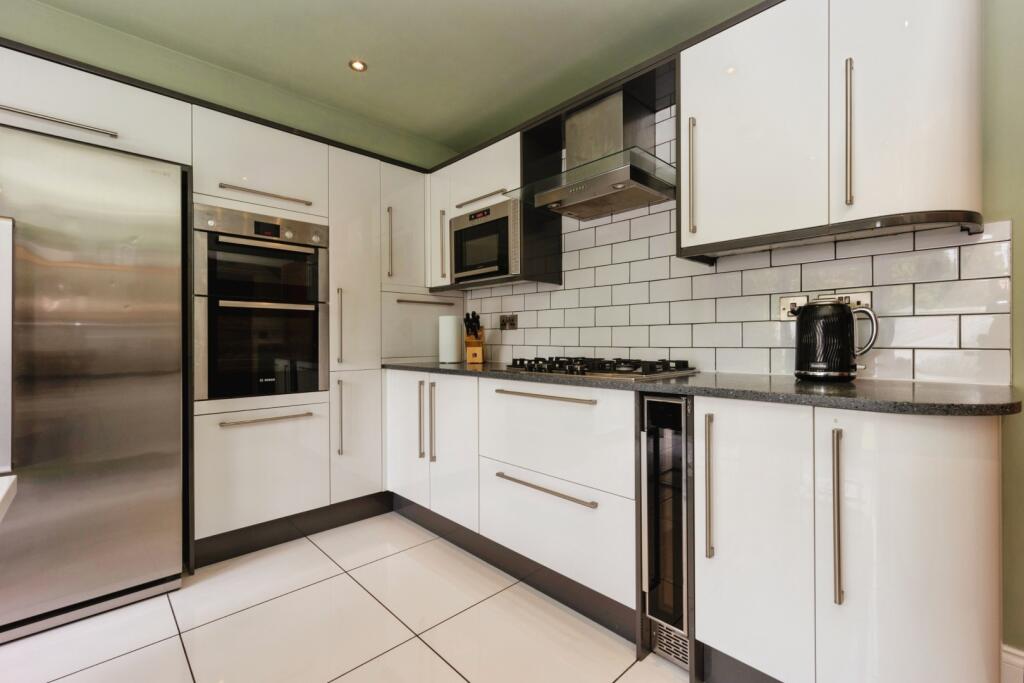 House in Stockport, Heaton Norris, Cheadle Heath - View 5