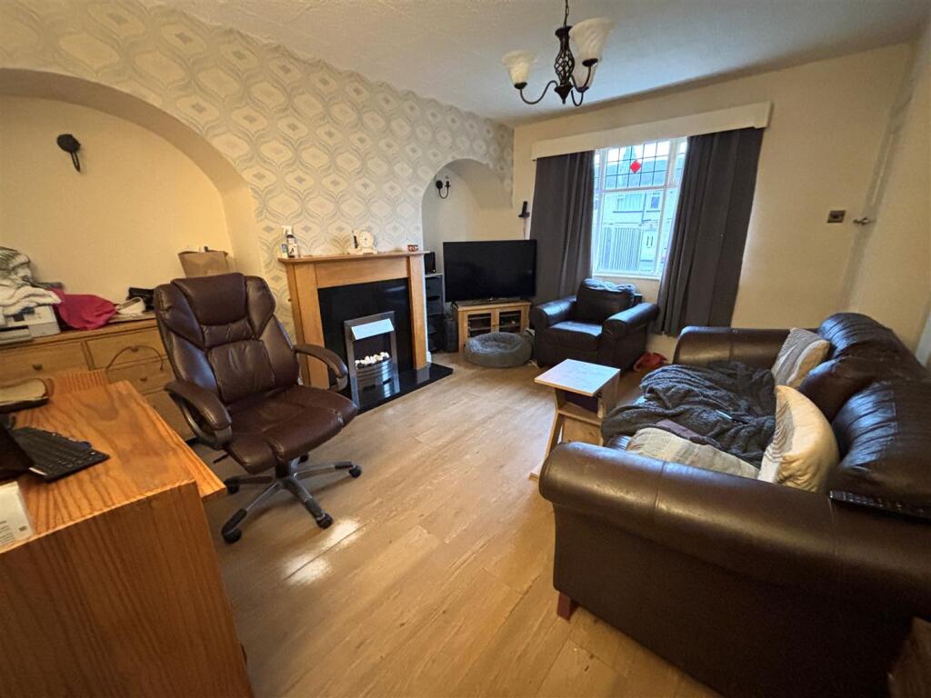 West Avenue, Lightcliffe, Halifax, HX3 photo 2