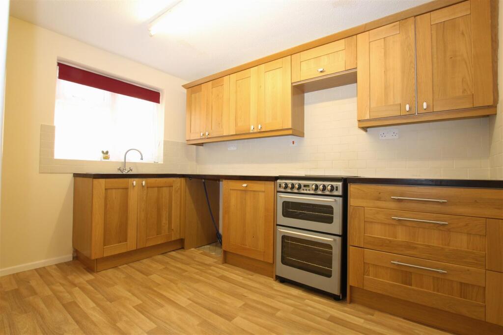 The Ridings, Bishopstoke, Eastleigh photo 2