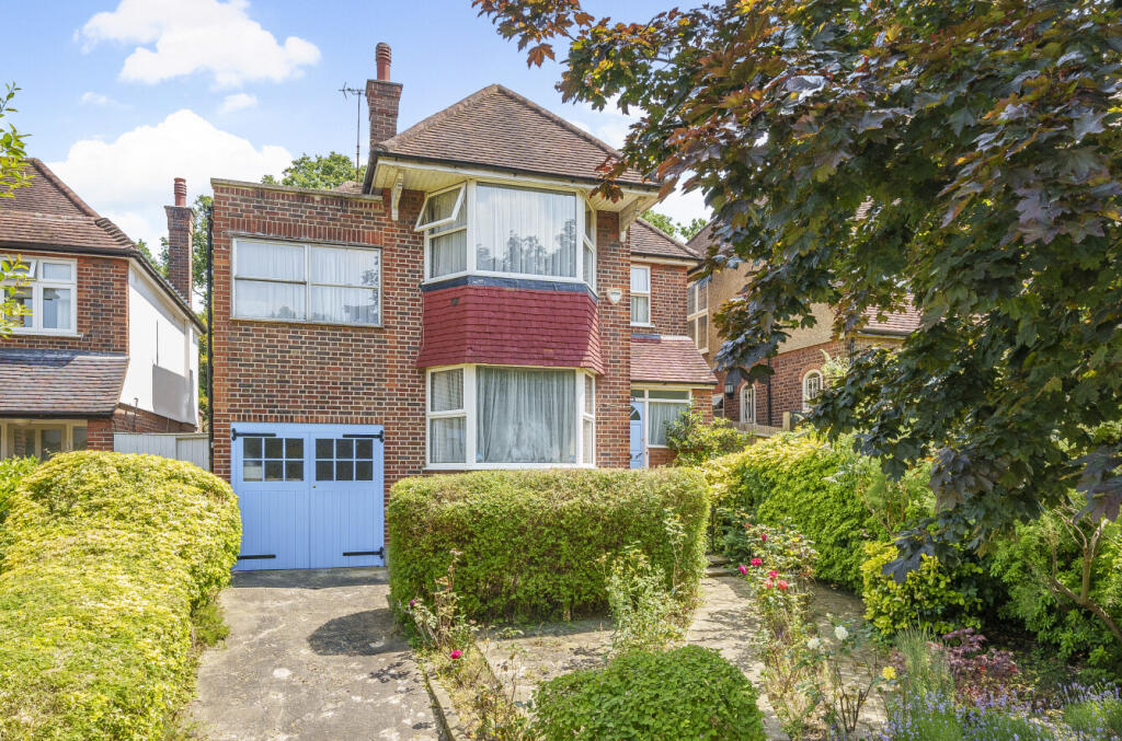 Main image of property: Ringwood Avenue, London, N2