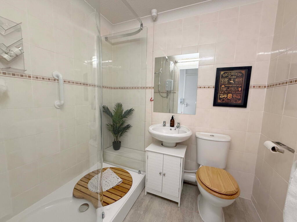 Apartment in Sefton, Meols Cop - More