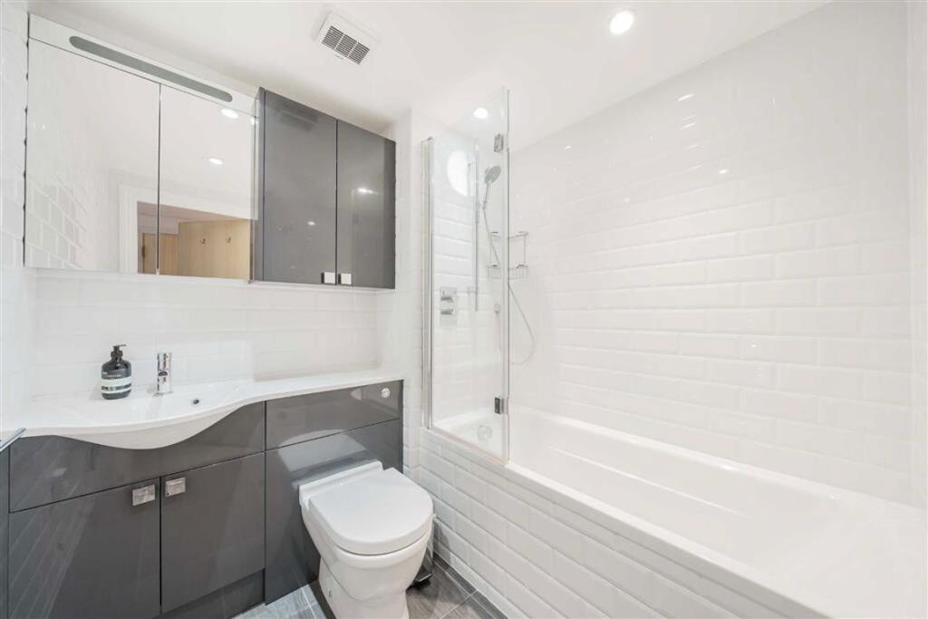 Apartment in London, Bermondsey Village, The Borough - More