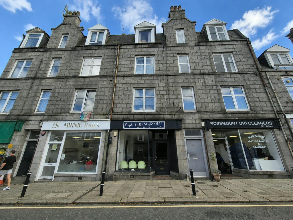 Blue Sky - External, 237 Rosemount.png