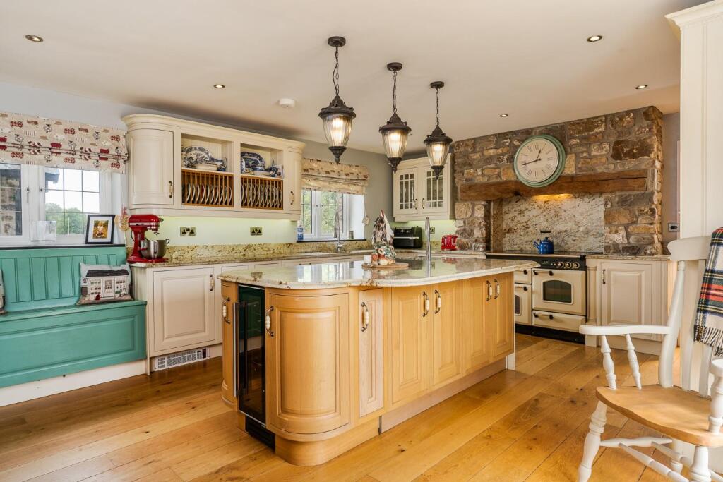 Llantrisant Road, Groesfaen, RCT, CF72 8NJ photo 4