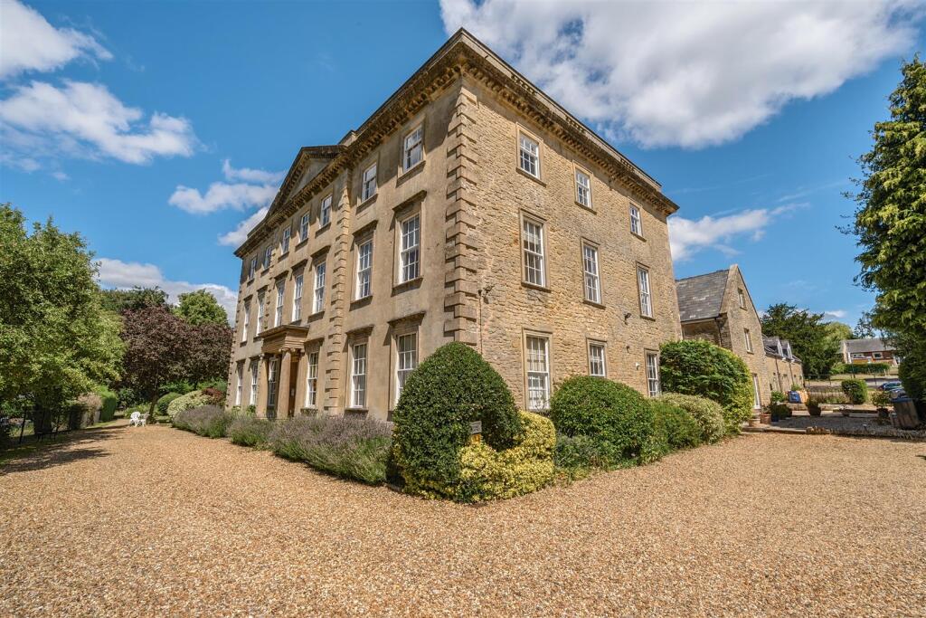 Monkton Park, Chippenham photo 3