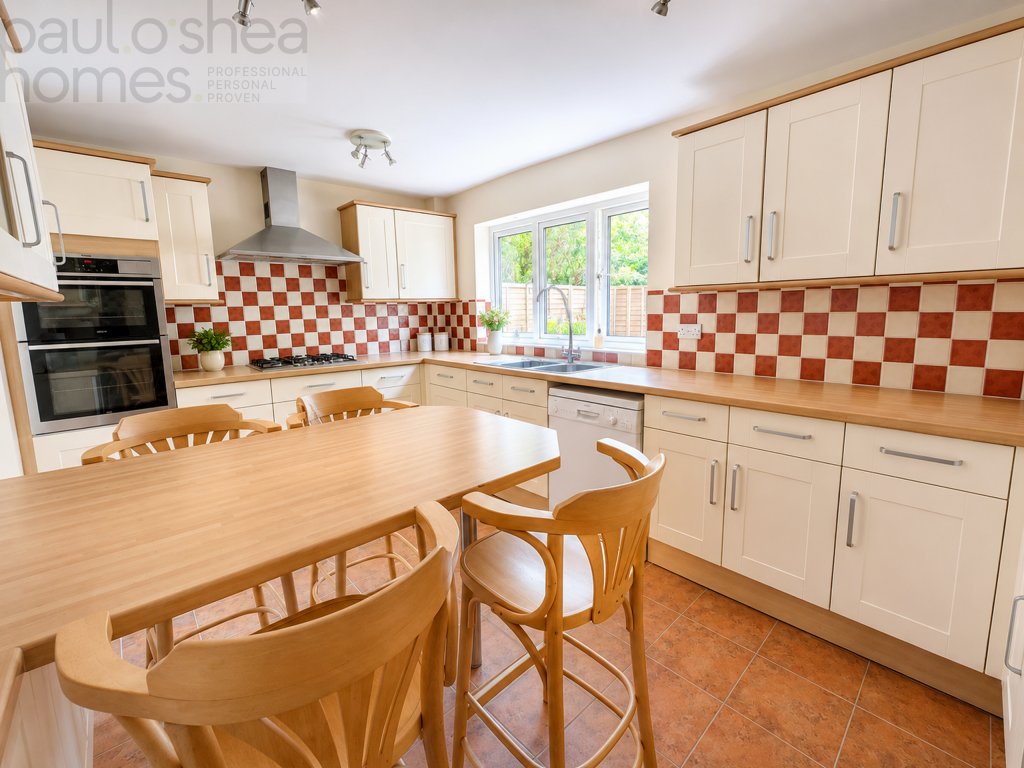 House in Croydon - View 4