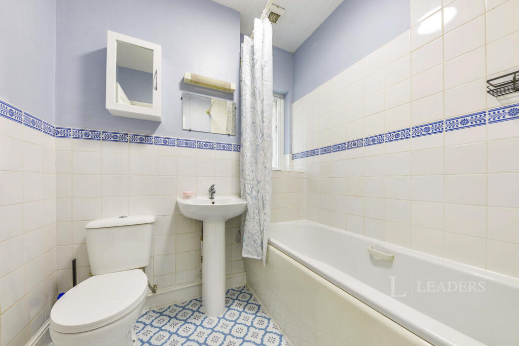 Additional image 7 of Latium Close, Holywell Hill, AL1