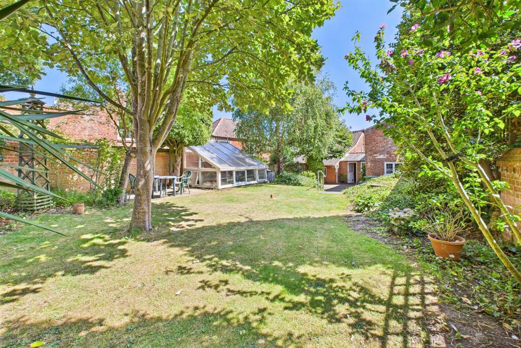 5 Church Hill, Reepham, Norwich photo 2