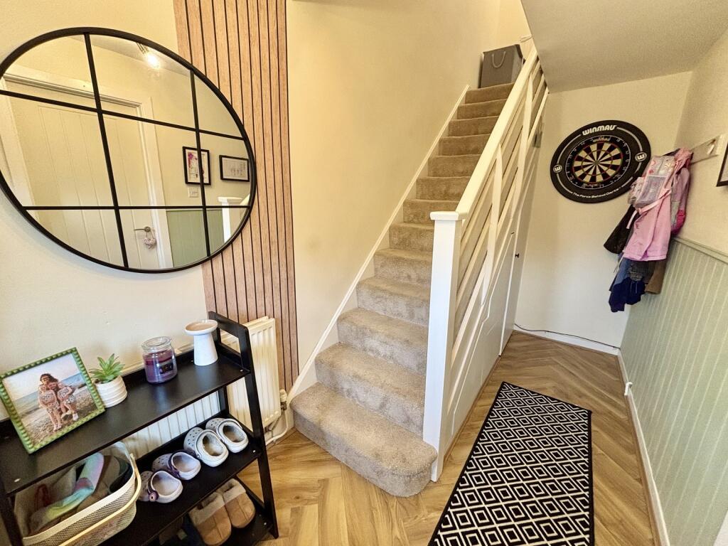 House in Pontardawe, Neath Port Talbot - View 2