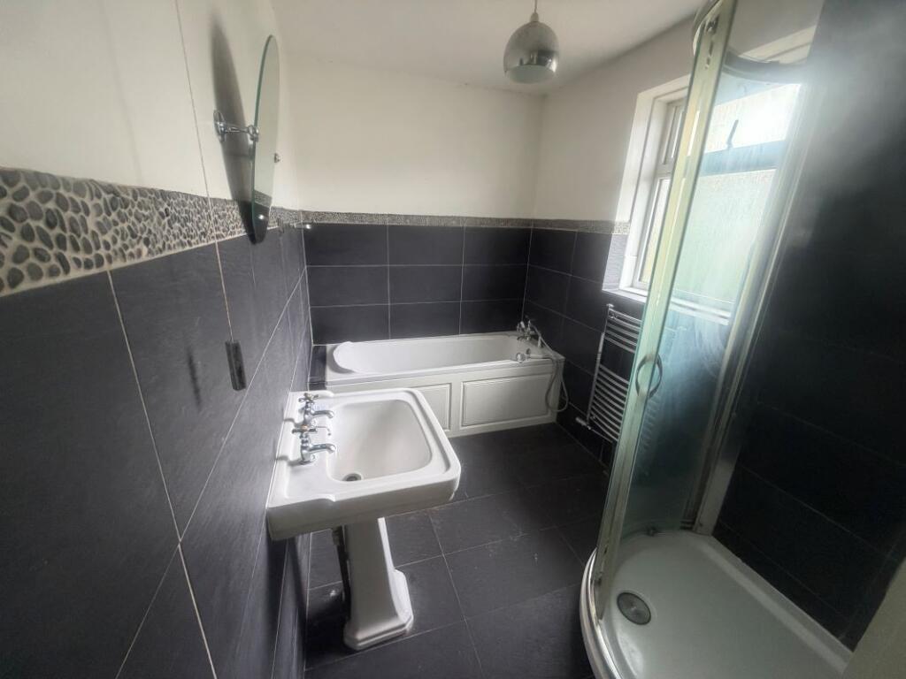 House in Eastbourne, Seaside, Roselands - View 4