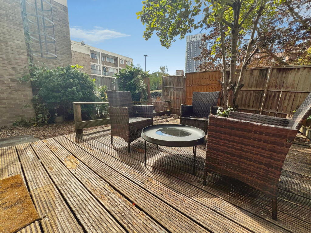Apartment in London - View 3