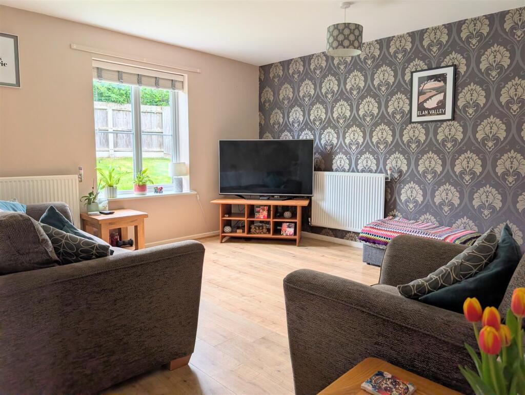 15 Oaklands View, Hanwood, Shrewsbury, SY5 8NQ photo 2