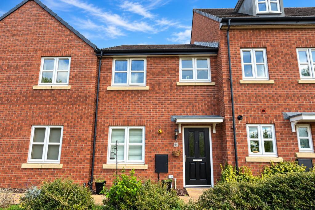 3-bed terraced on Blackberry Close, Higham Ferrers, Northamptonshire NN10, £260,000