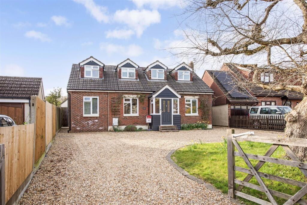 Green Lane, Clanfield - View 2