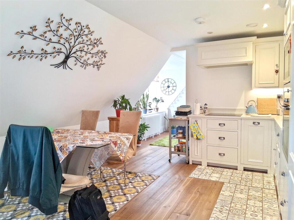 Apartment in Bristol, Wapping Wharf, Redcliffe - View 3