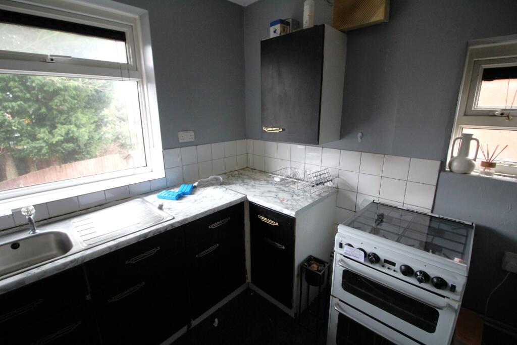 Foxglove Drive, Bury, BL9 photo 4