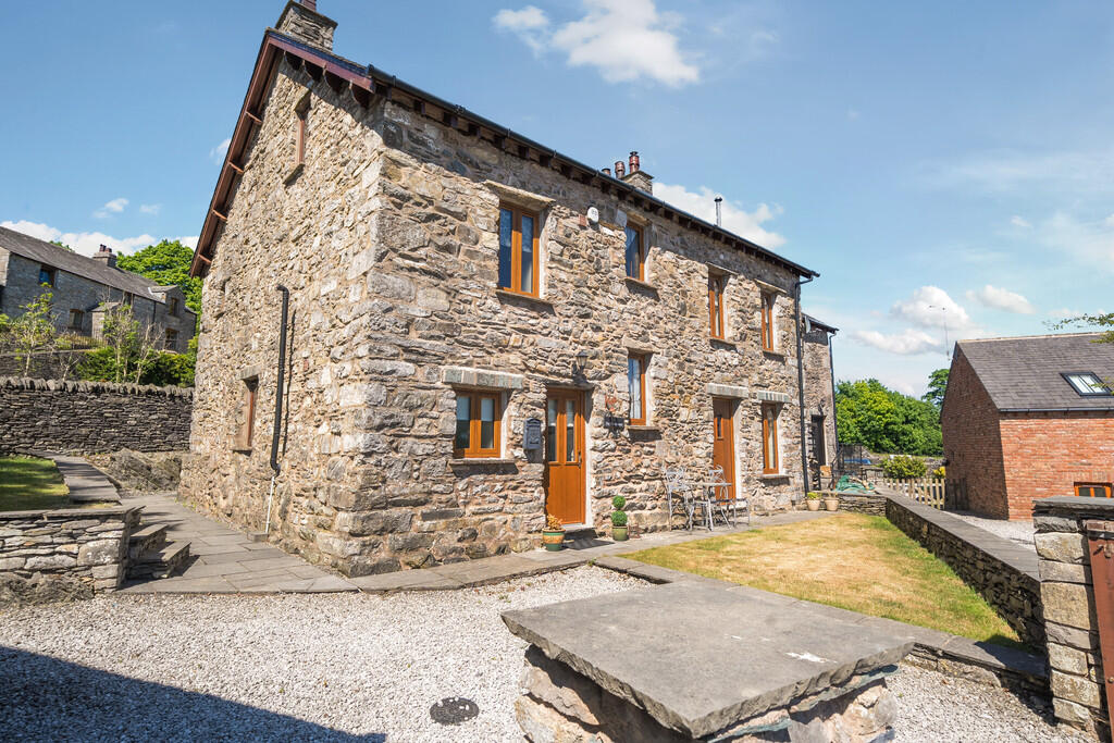 Main image of property: The Farmhouse, 4 Wilson House, Kendal Road, Lindale, Grange-over-Sands, Cumbria, LA11 6QR