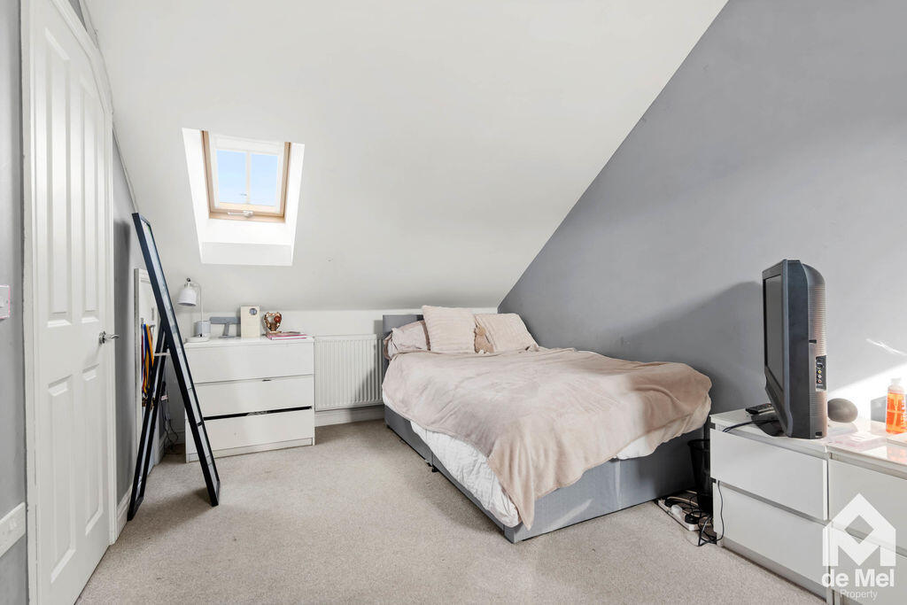 House in Cheltenham, Lower High Street, St Paul’s - View 5