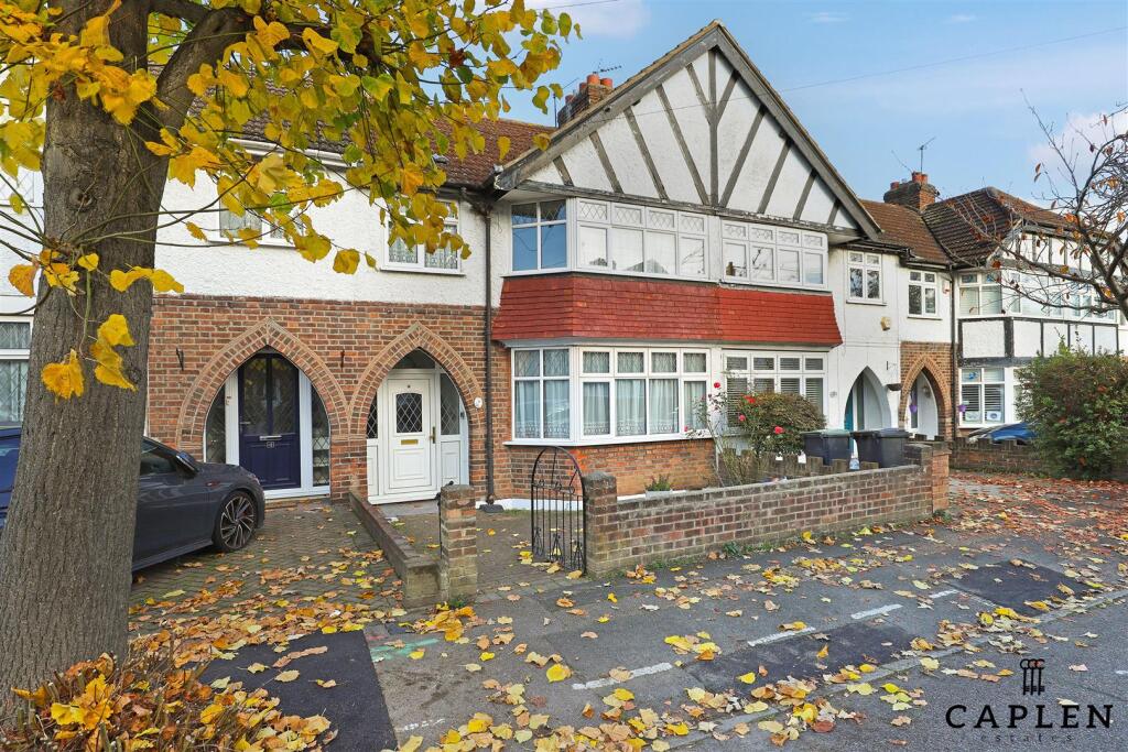 Main image of property: Malvern Gardens, Loughton