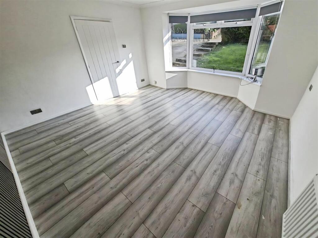 House in Chatham, Medway - View 3