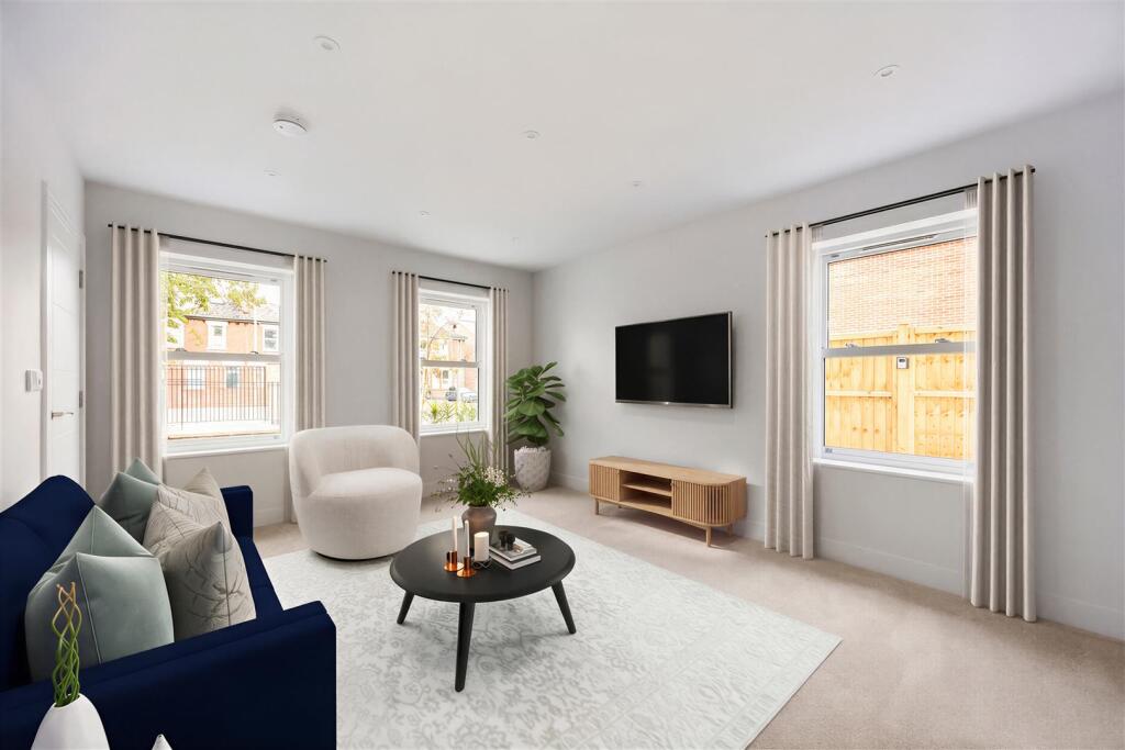 House in Gloucester - View 4