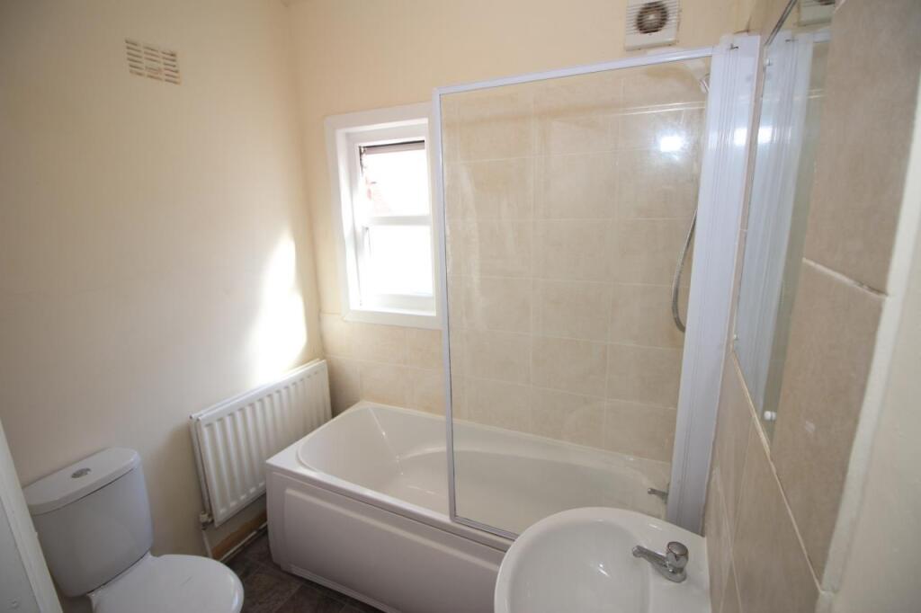 3 bedroom flat for rent