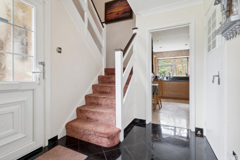 House in Three Rivers, Carpenders Park, Watford Rural - View 5