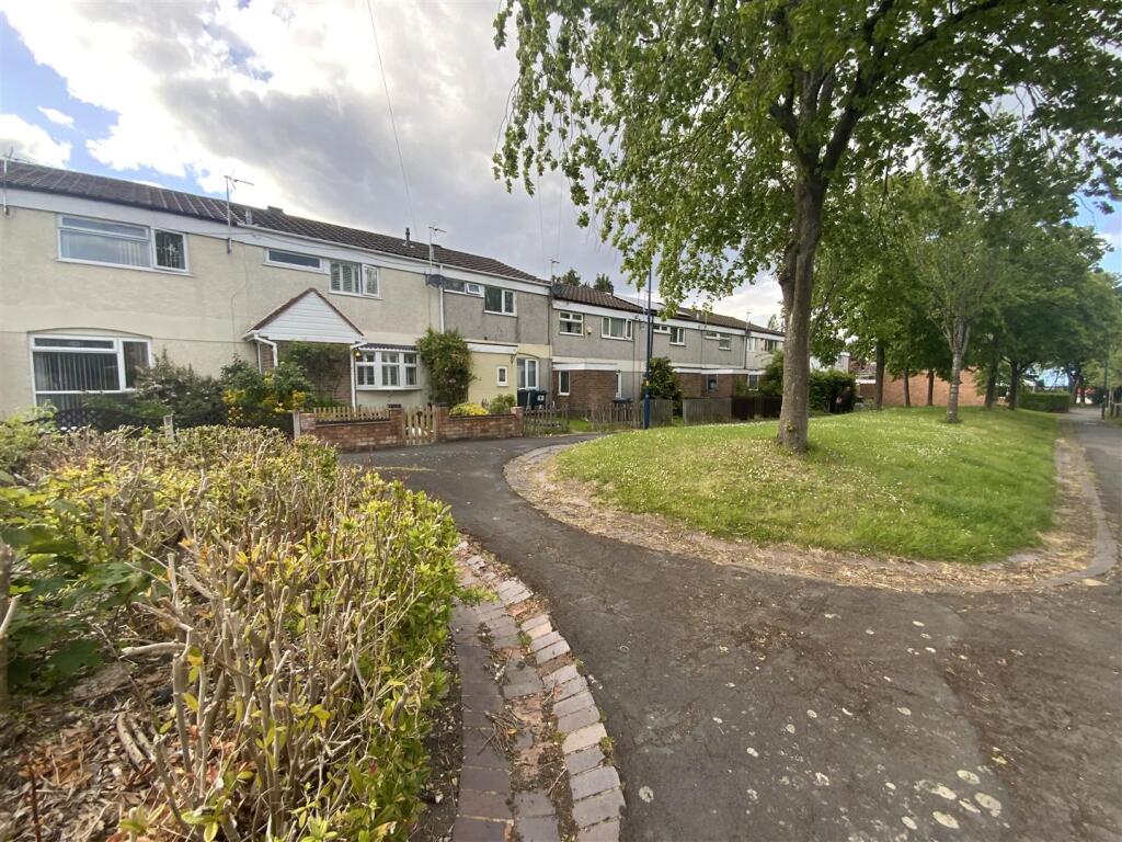 Main image of property: Tyndall Walk, Birmingham
