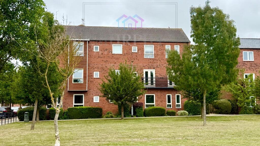 2-bed flat on Davy Road, Allerton Bywater, Castleford, West Yorkshire, £150,000