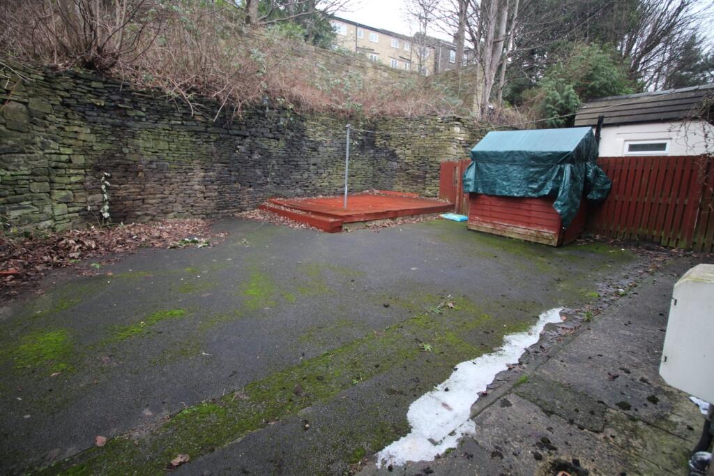Lowergate, Paddock, Huddersfield, West Yorkshire, HD3 photo 3